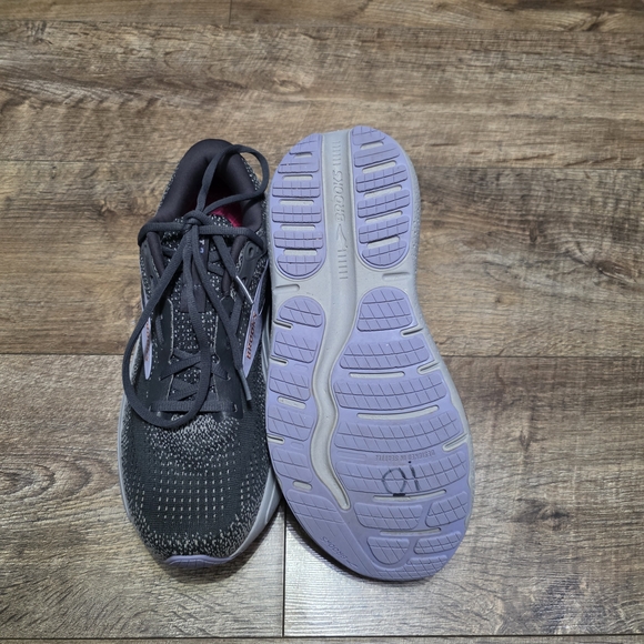 Brooks  Ghost Max Sneaker Women Size 10B - Picture 10 of 13